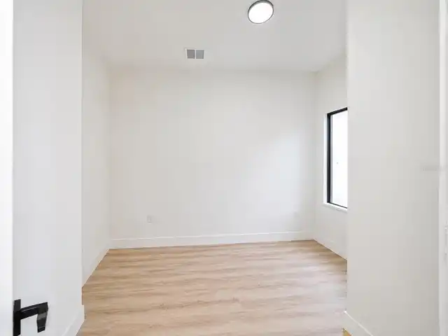 Listing Photo 27