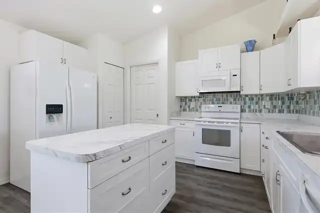 Listing Photo 18
