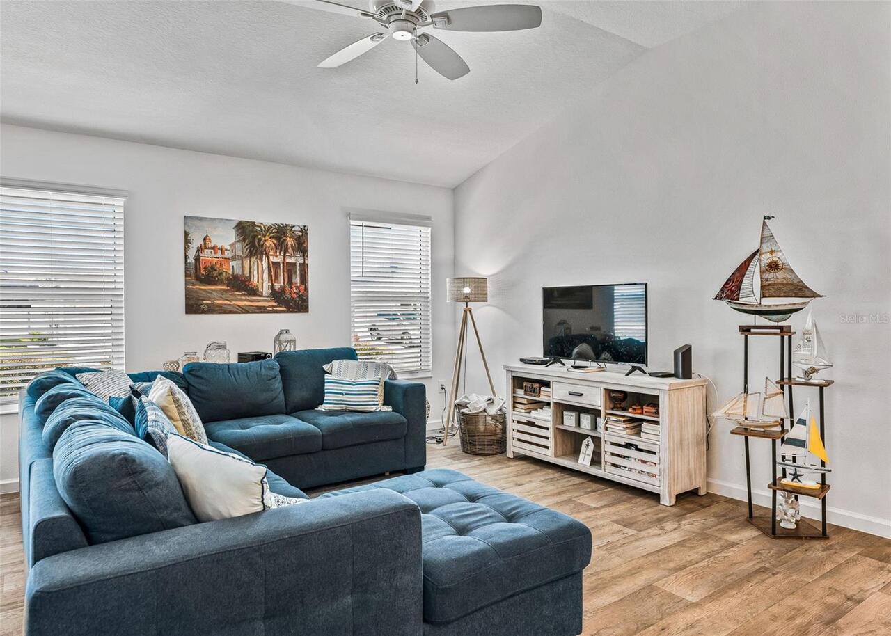 Listing Photo 7