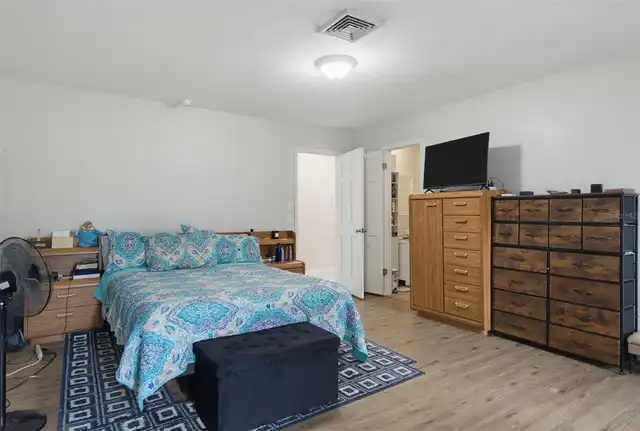 Listing Photo 43