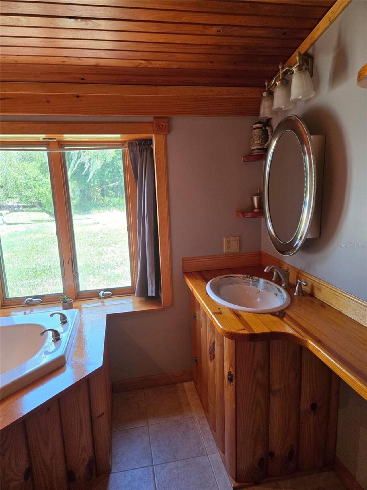 Listing Photo 18