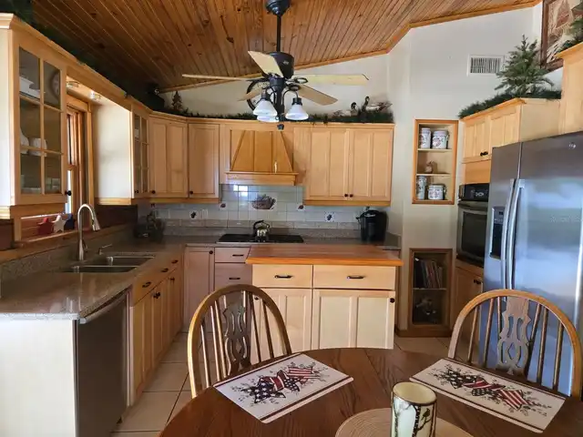 Listing Photo 17