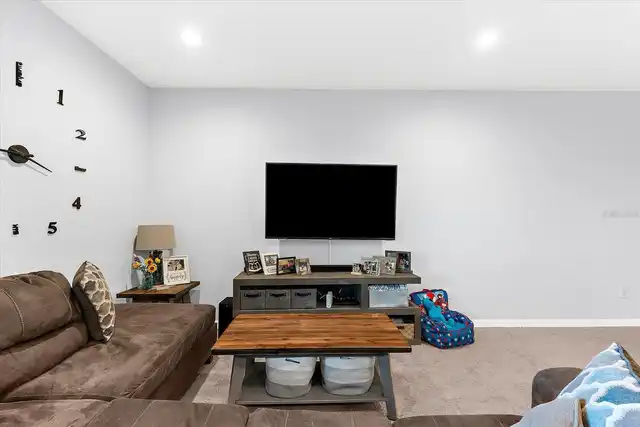 Listing Photo 16