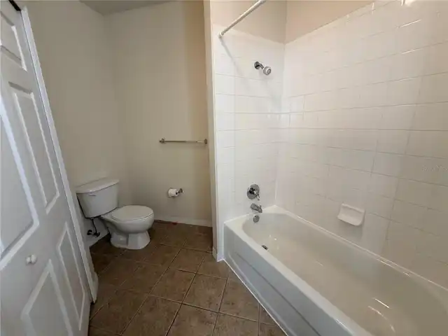Listing Photo 12