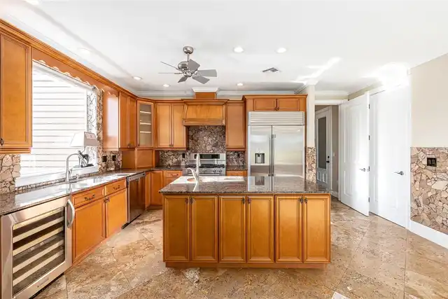 Listing Photo 25