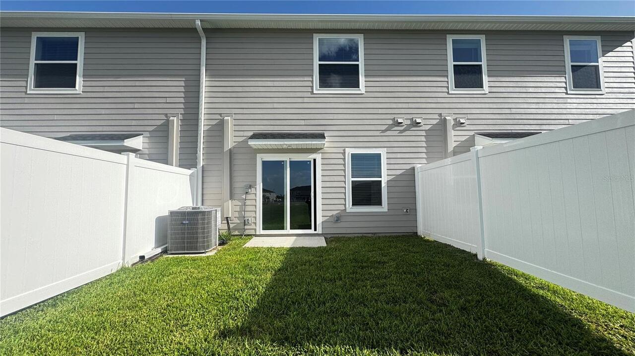 Listing Photo 12