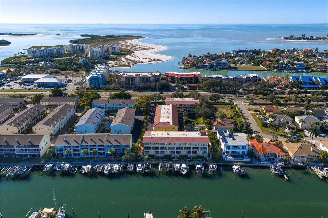 St Petersburg Real Estate