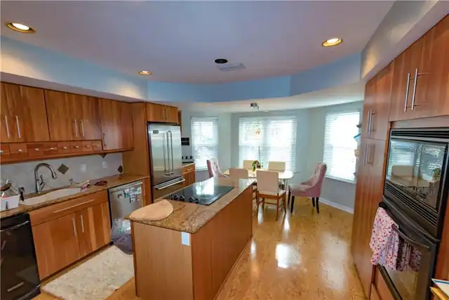 Listing Photo 7