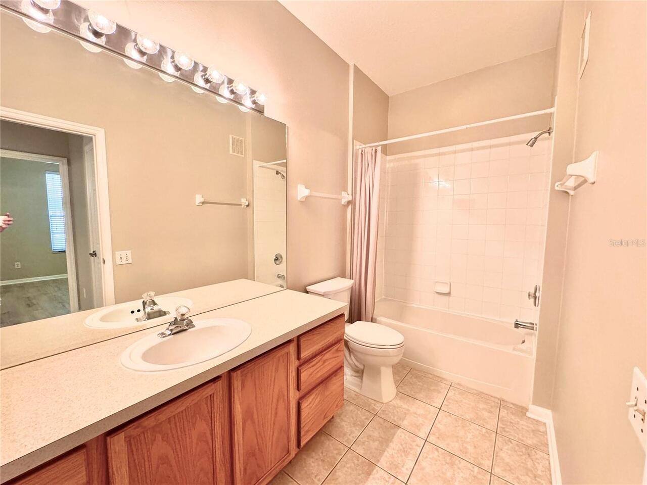 Listing Photo 10