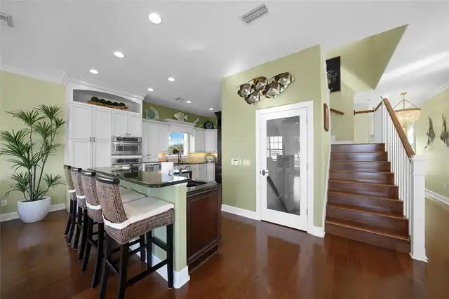 Listing Photo 14