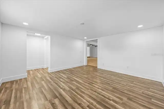 Listing Photo 28