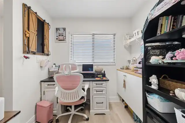 Listing Photo 11