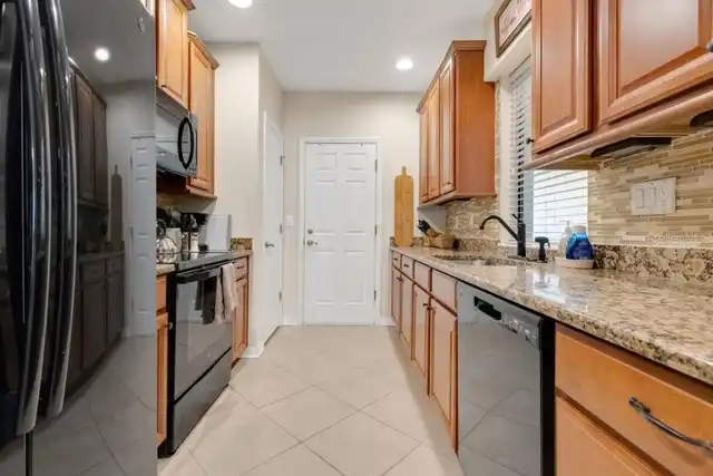 Listing Photo 9