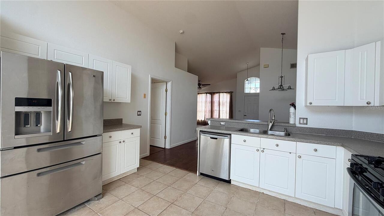 Listing Photo 8