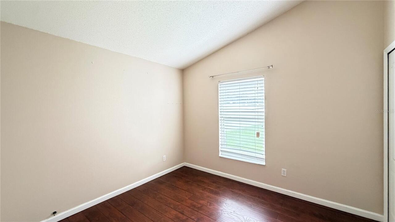 Listing Photo 14