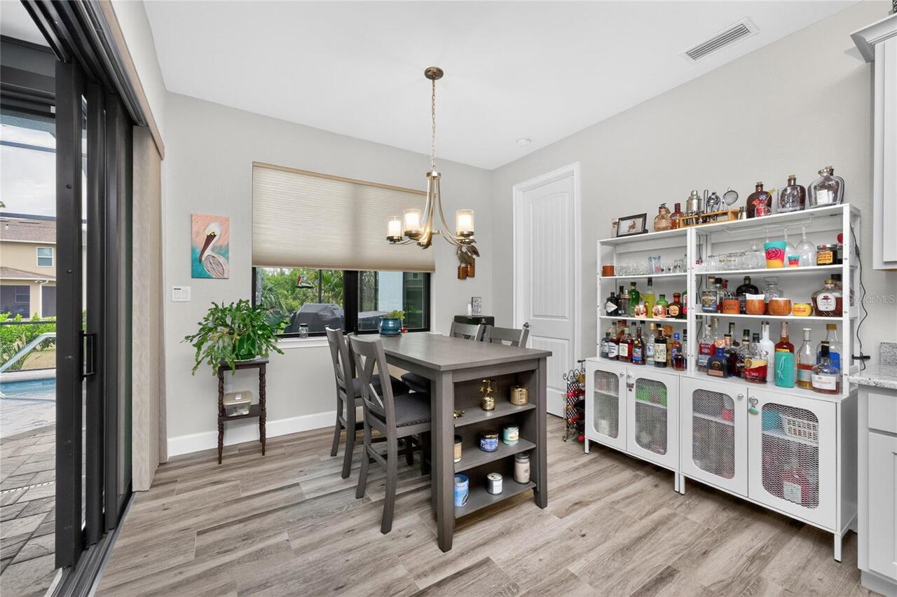 Listing Photo 10