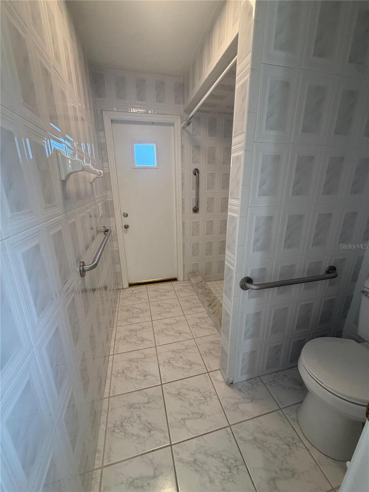 Listing Photo 10