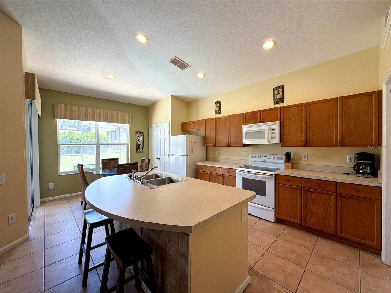 Listing Photo 7
