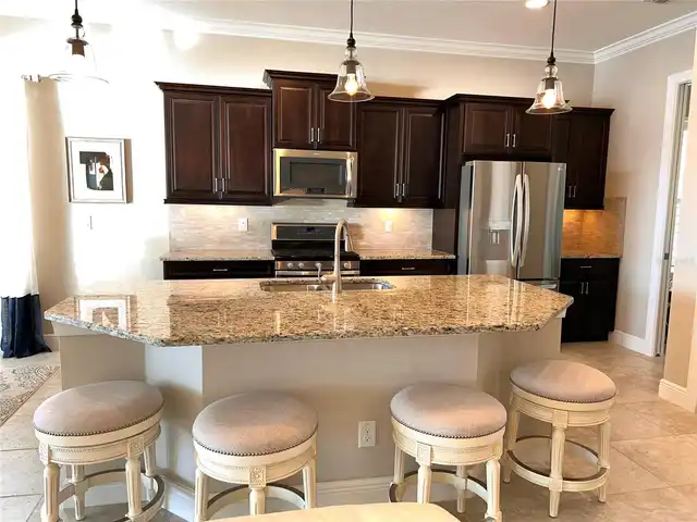 Listing Photo 15