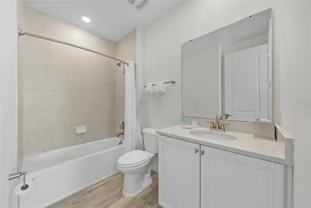 Listing Photo 32