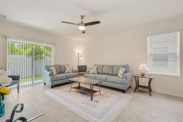 Listing Photo 8