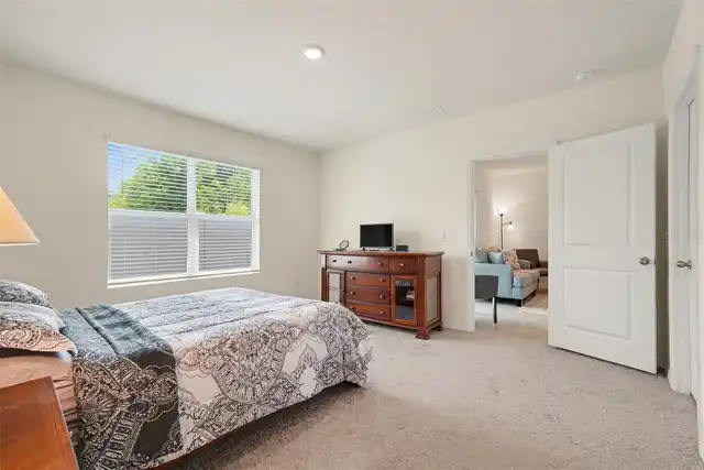 Listing Photo 17