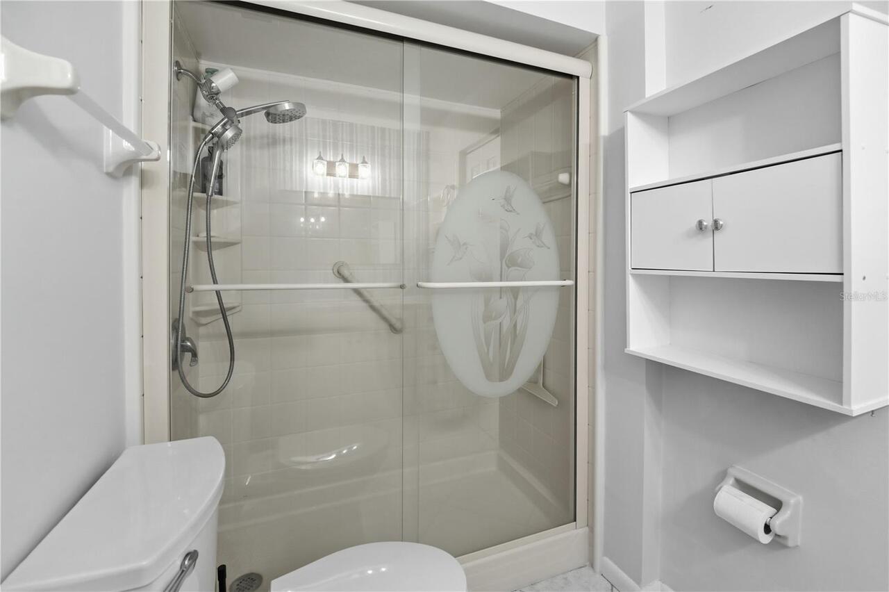 Listing Photo 14