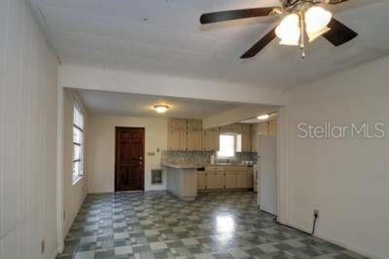 Listing Photo 8