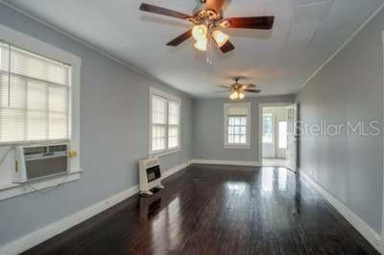 Listing Photo 10