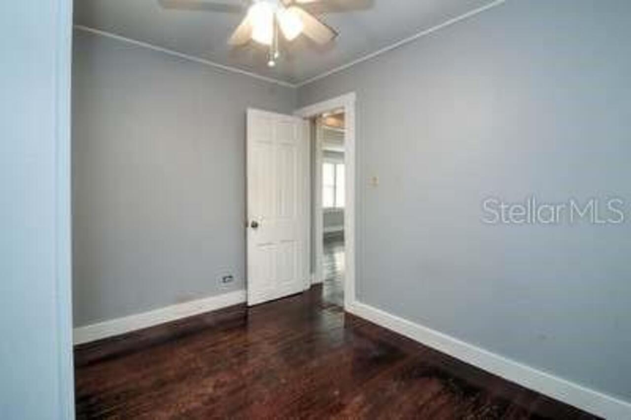 Listing Photo 12
