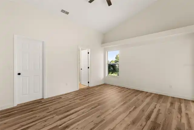 Listing Photo 26