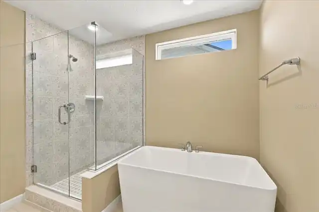 Listing Photo 14