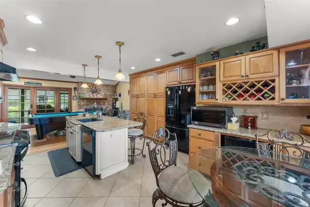 Listing Photo 15