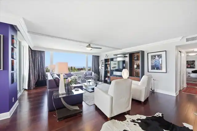Listing Photo 12