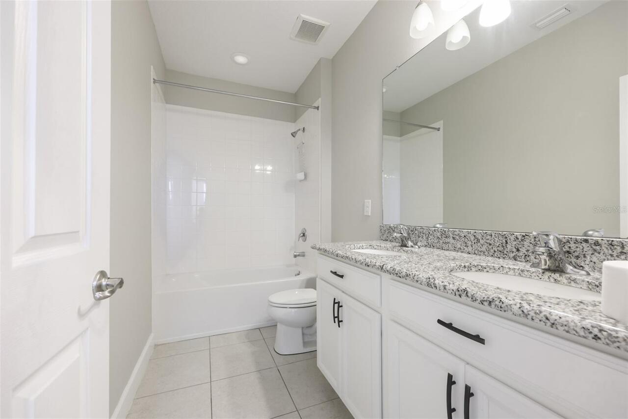 Listing Photo 14