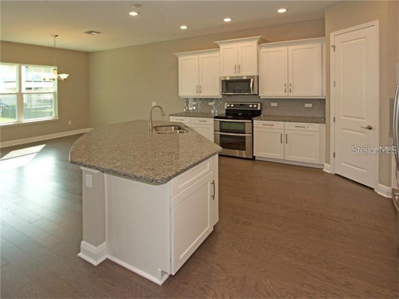 Listing Photo 6