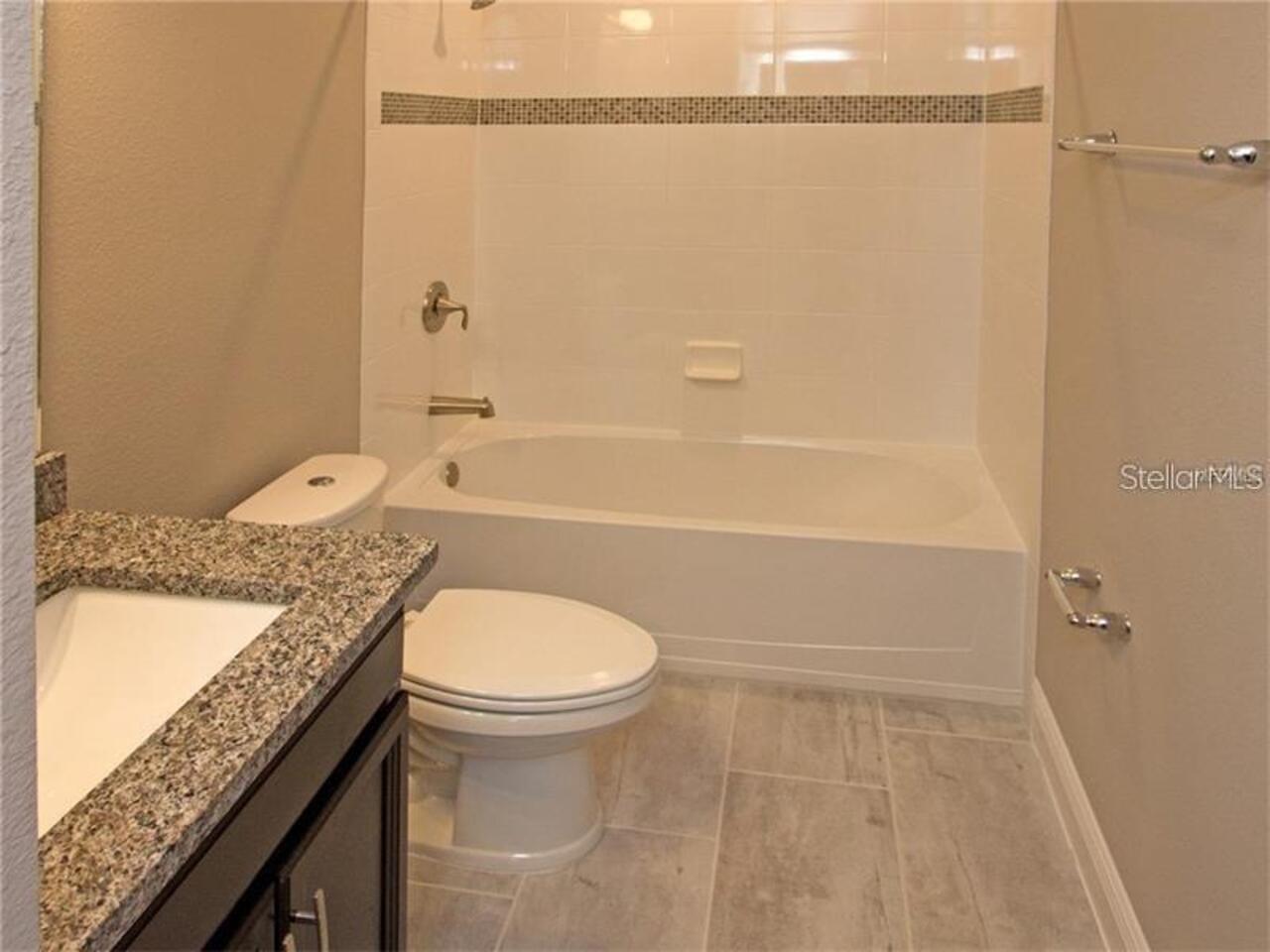 Listing Photo 10