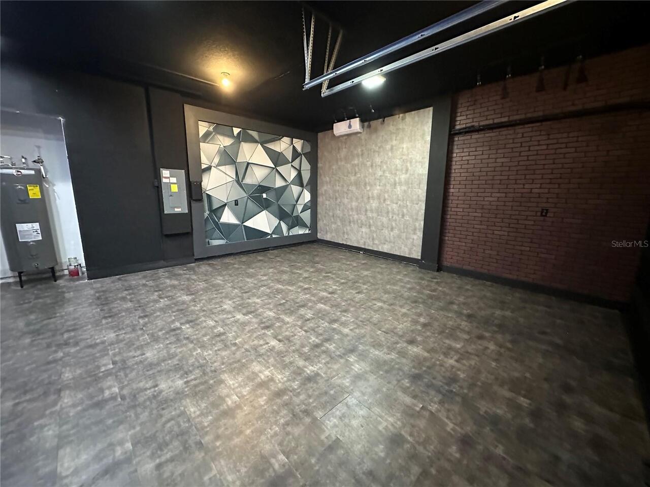 Listing Photo 19