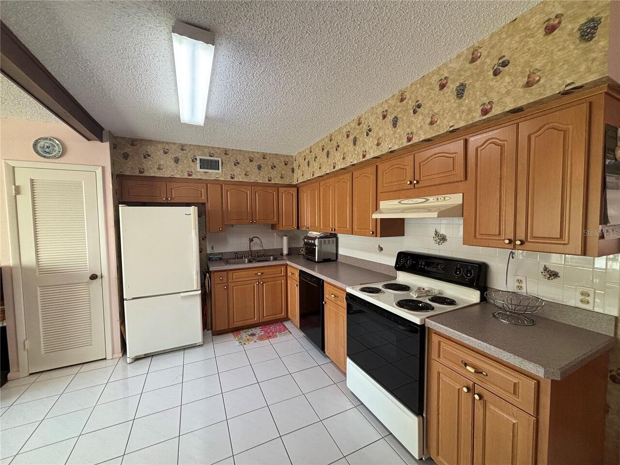Listing Photo 7