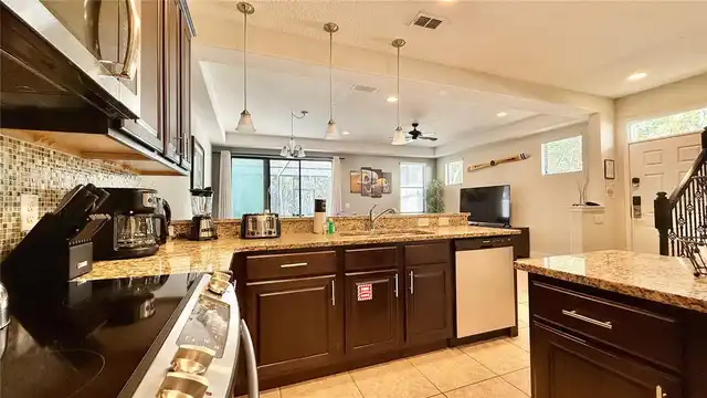 Listing Photo 9