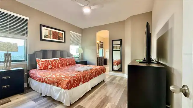 Listing Photo 14