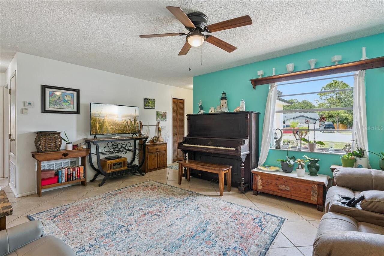 Listing Photo 9