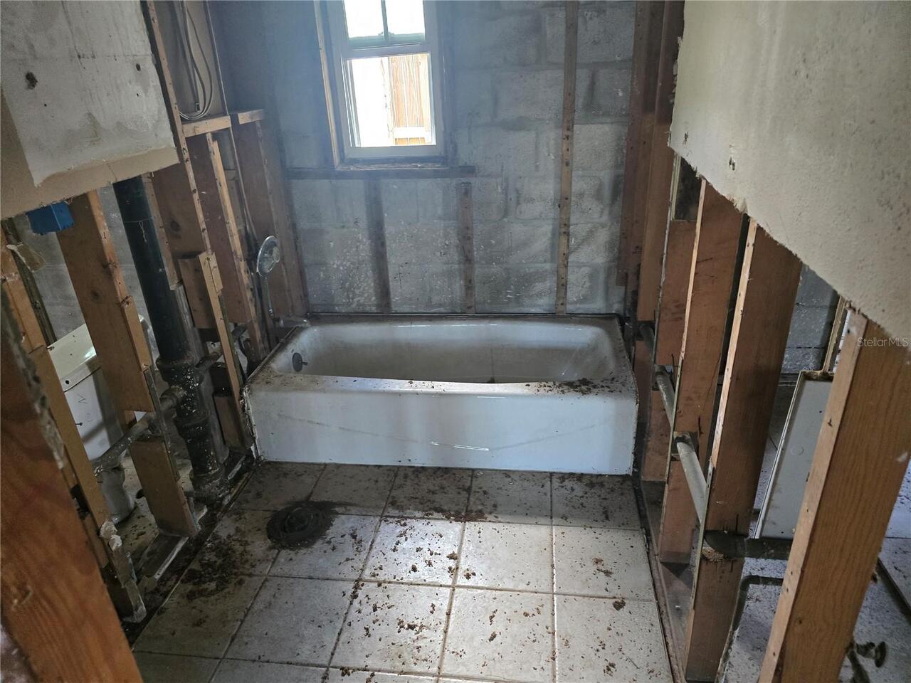 Listing Photo 14