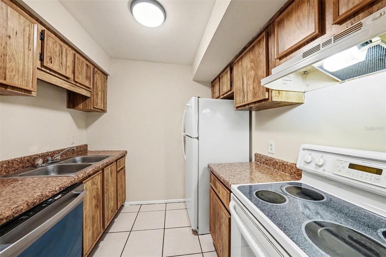 Listing Photo 12