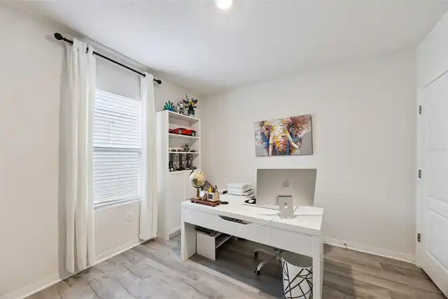 Listing Photo 32