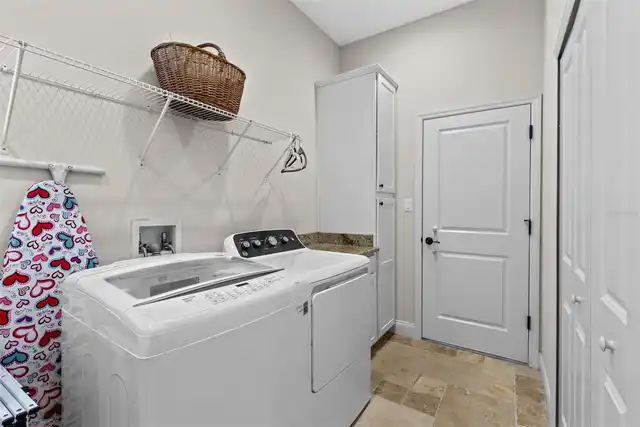 Listing Photo 18