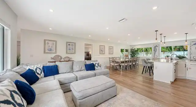 Listing Photo 9