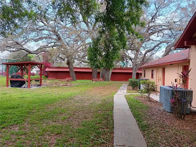 Listing Photo 15