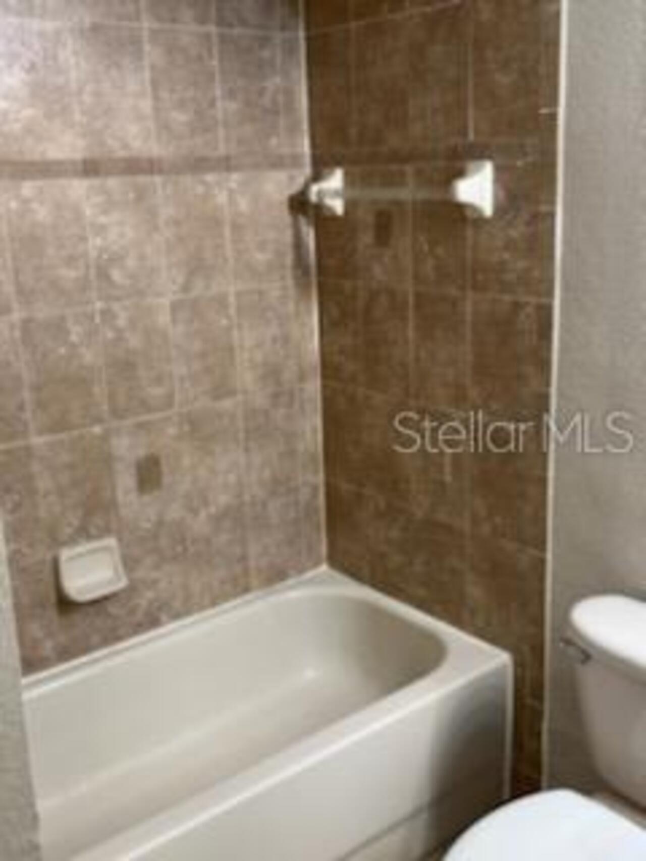Listing Photo 11