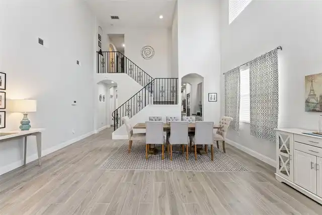 Listing Photo 8